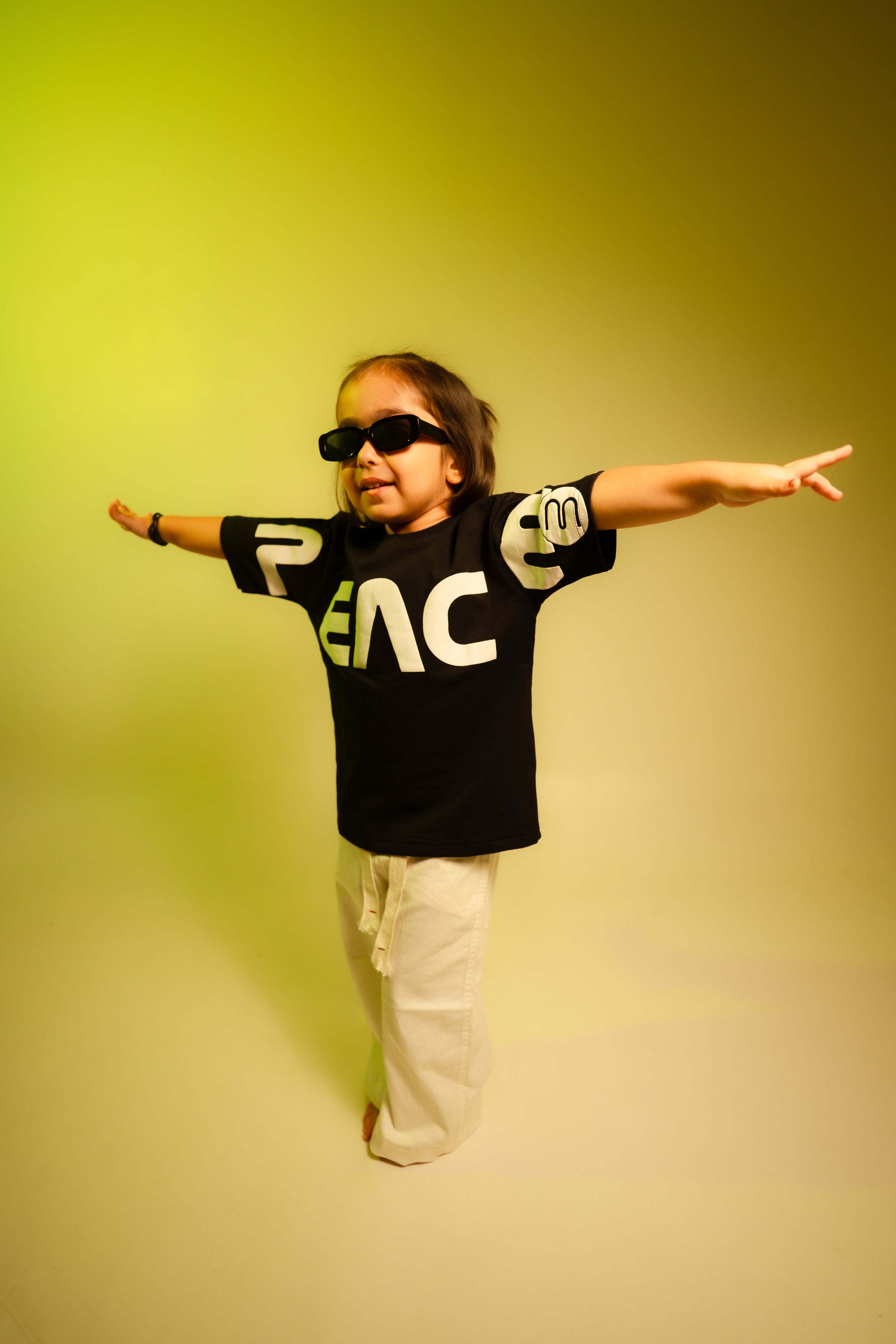 Peace Tee Black